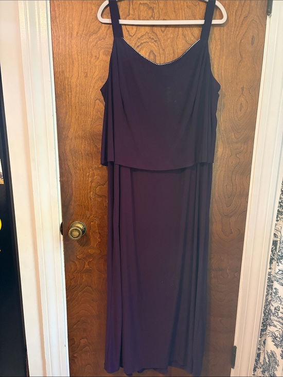 Alex Evenings Dresses & Skirts - Alex Evenings Elegant Sleeveless Plum Maxi Dress with Scalloped Neckline